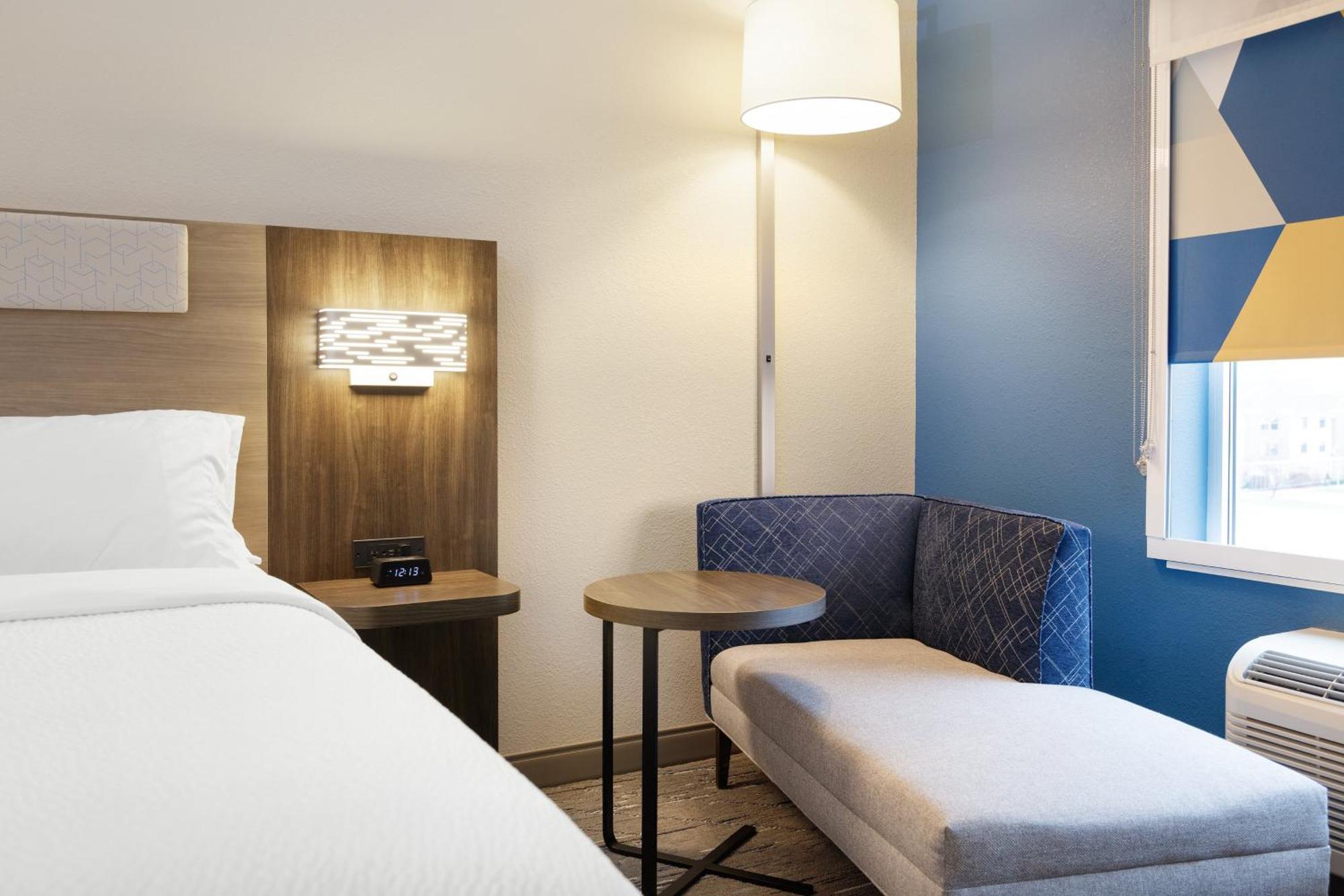 Holiday Inn Express Toledo North By Ihg Екстериор снимка