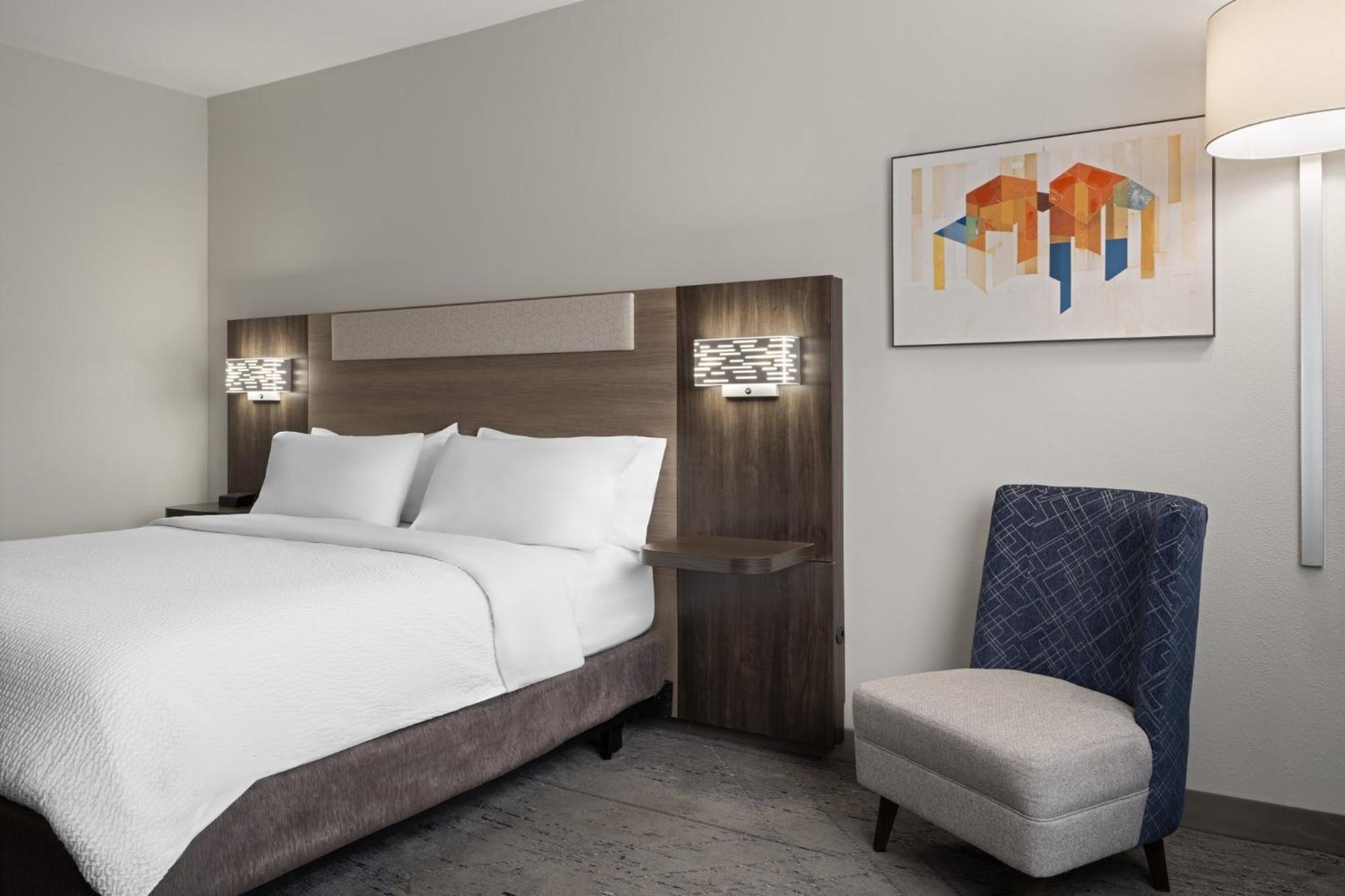 Holiday Inn Express Toledo North By Ihg Екстериор снимка