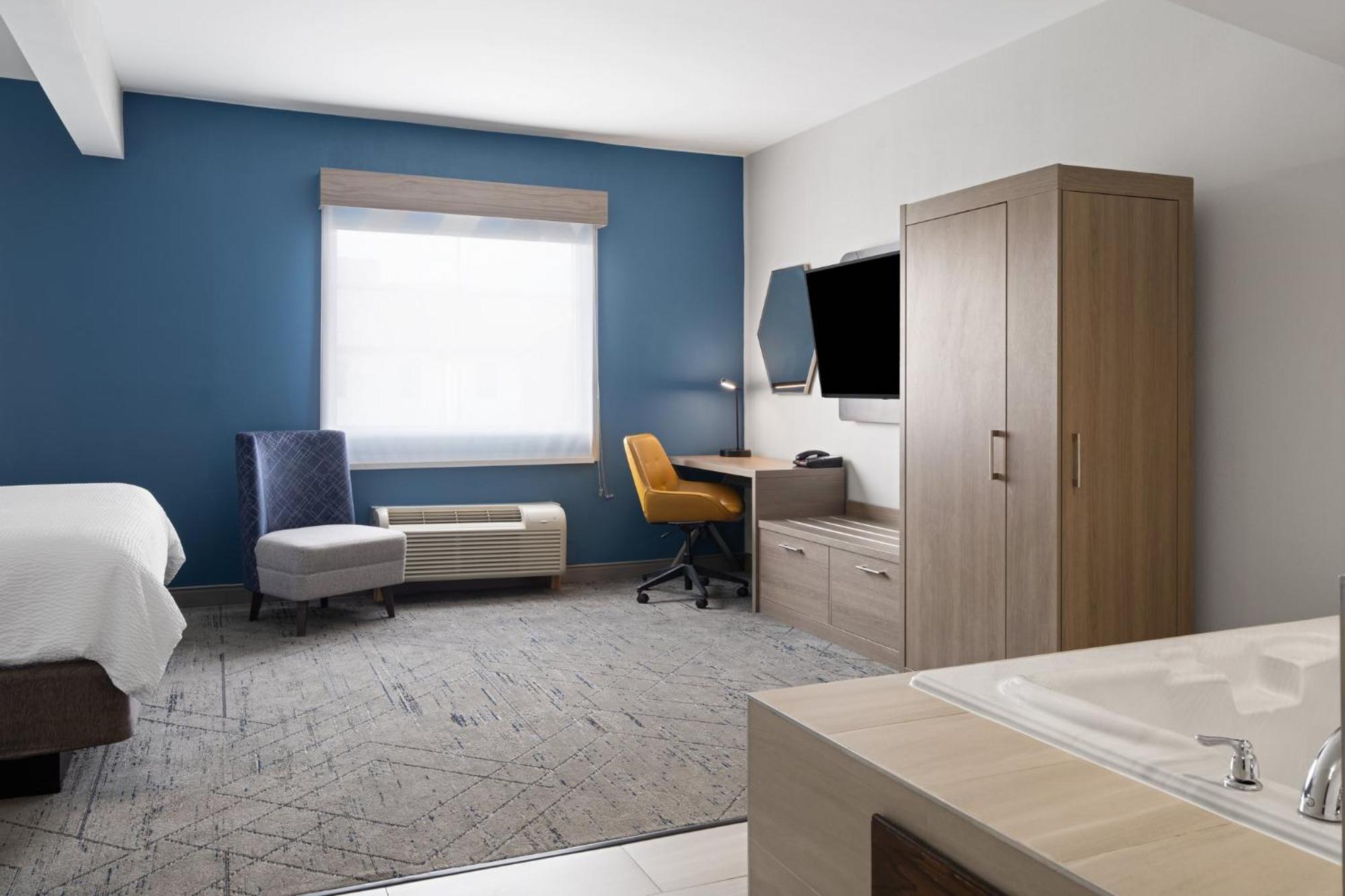 Holiday Inn Express Toledo North By Ihg Екстериор снимка